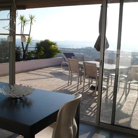 Chambre D'Hotes Dans Superbe Toit Terrasse Grasse Exterior photo